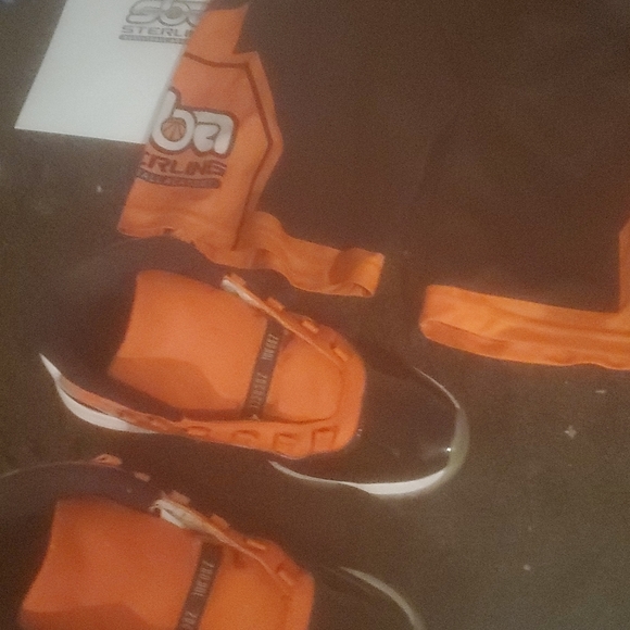 Custom Jordan 11 retro concords. Orange added. - Picture 5 of 11